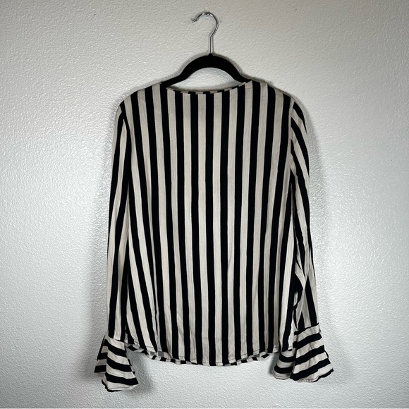 Amuse Society Always Something Black & Cream Striped Button Front Blouse SM - Picture 8 of 10